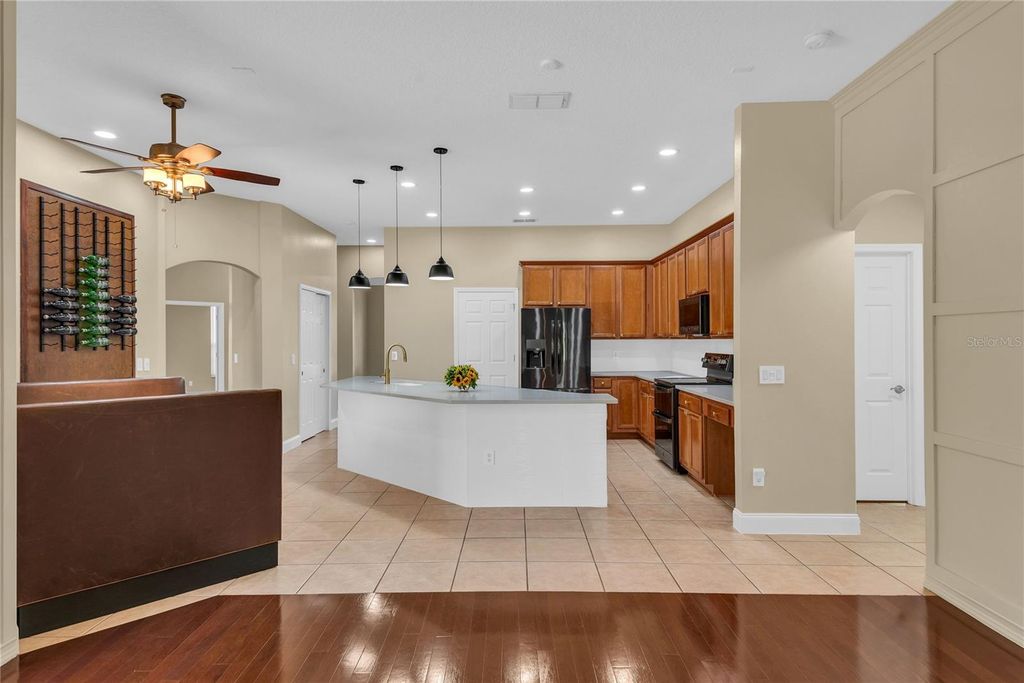 Image 17 of property listing at 9806 MOUNTAIN LAKE DRIVE, Orlando, FL 32832