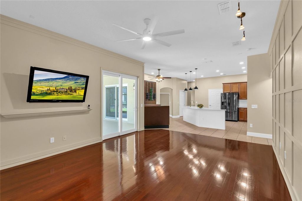 Image 19 of property listing at 9806 MOUNTAIN LAKE DRIVE, Orlando, FL 32832