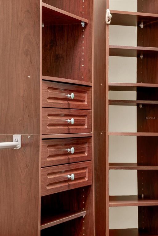 Image 27 of property listing at 9806 MOUNTAIN LAKE DRIVE, Orlando, FL 32832