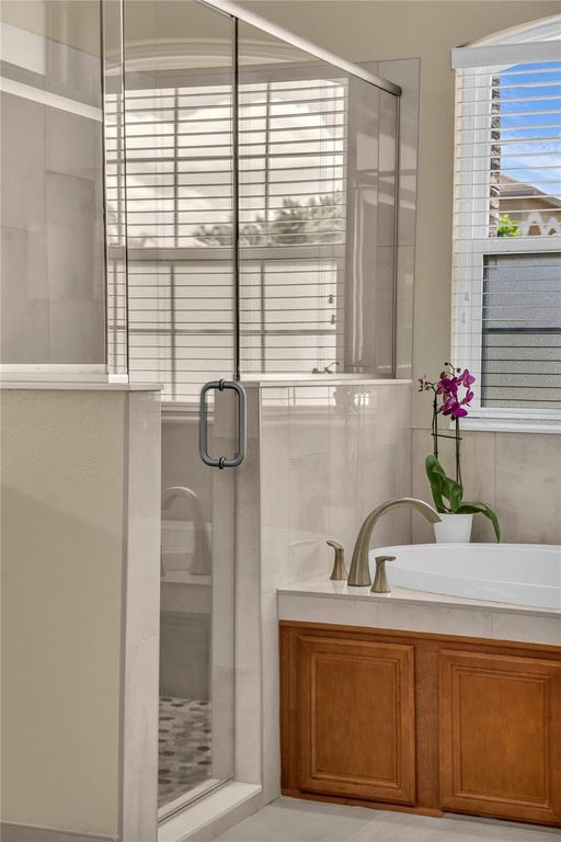 Image 29 of property listing at 9806 MOUNTAIN LAKE DRIVE, Orlando, FL 32832