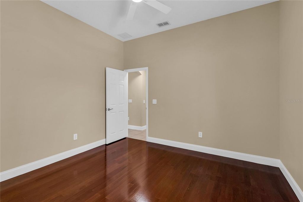 Image 38 of property listing at 9806 MOUNTAIN LAKE DRIVE, Orlando, FL 32832