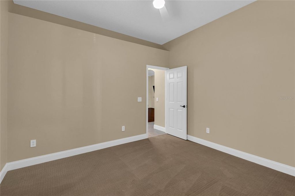 Image 40 of property listing at 9806 MOUNTAIN LAKE DRIVE, Orlando, FL 32832