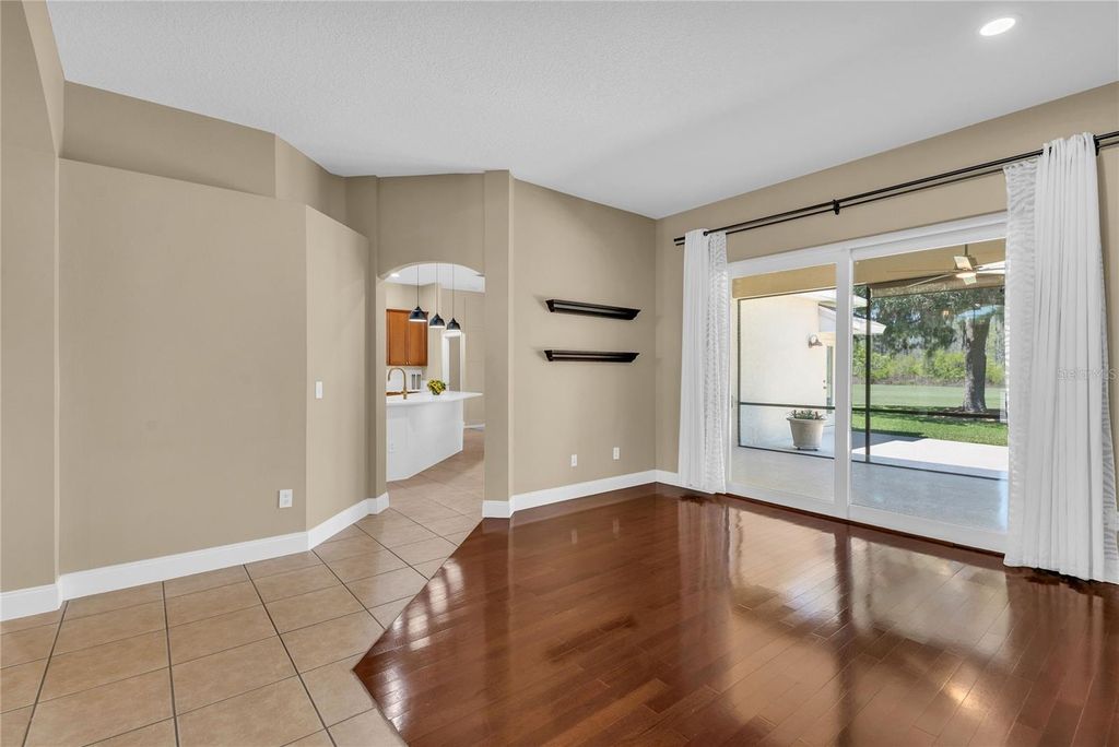 Image 7 of property listing at 9806 MOUNTAIN LAKE DRIVE, Orlando, FL 32832