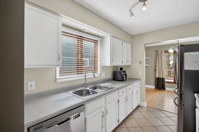 4502 80th Place, Urbandale, IA 50322