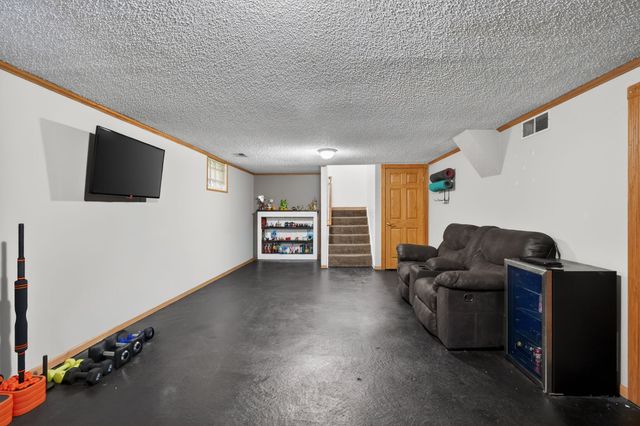 4502 80th Place, Urbandale, IA 50322