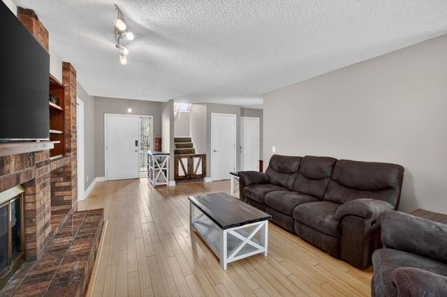 4502 80th Place, Urbandale, IA 50322