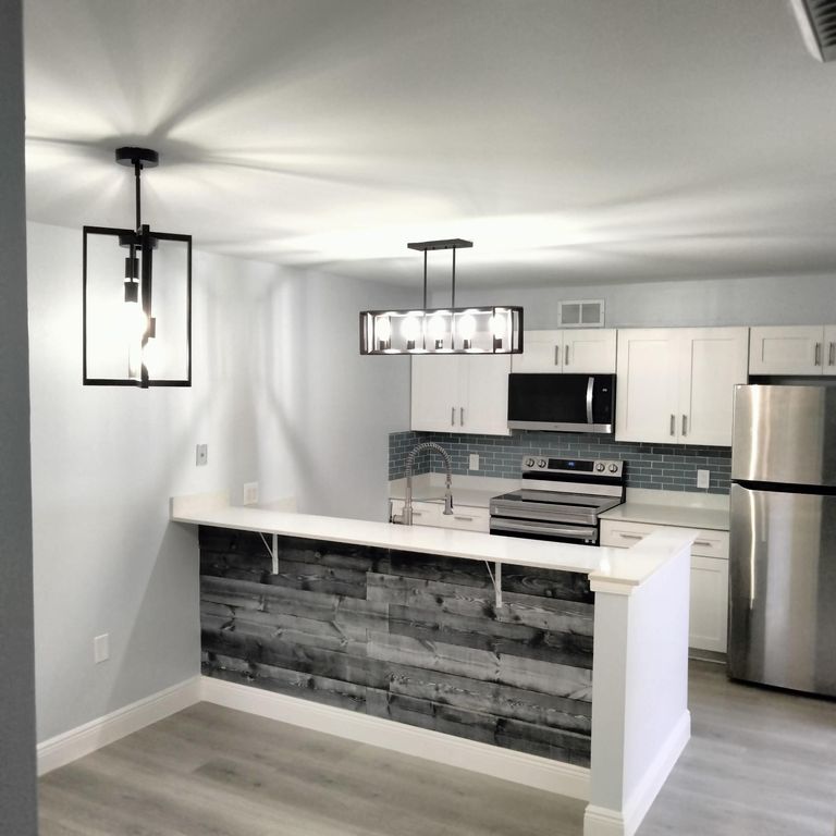 234 Charter Way, West Palm Beach, FL 33407