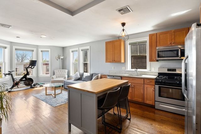 113 Pleasant St 6, Boston, MA 02125