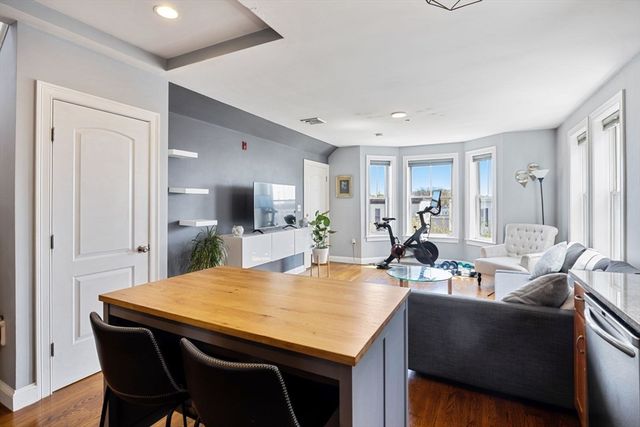 113 Pleasant St 6, Boston, MA 02125