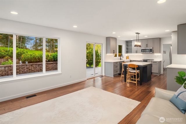 27815 NE 30th Street, Redmond, WA 98053