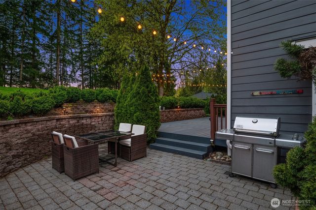 27815 NE 30th Street, Redmond, WA 98053