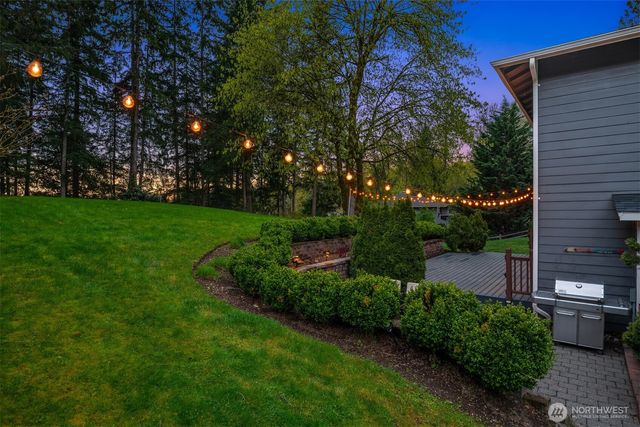 27815 NE 30th Street, Redmond, WA 98053