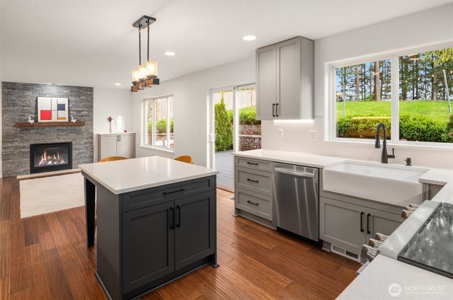 27815 NE 30th Street, Redmond, WA 98053