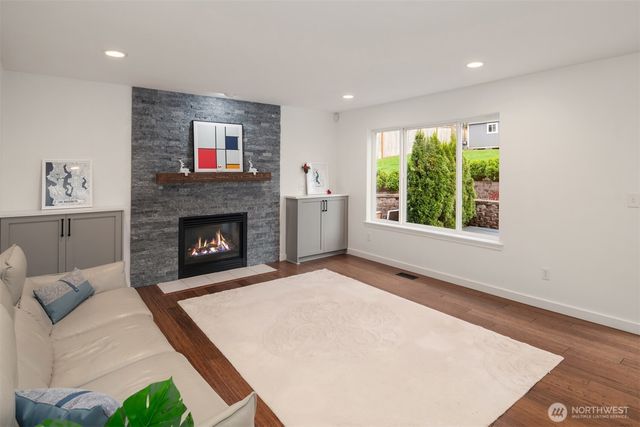 27815 NE 30th Street, Redmond, WA 98053