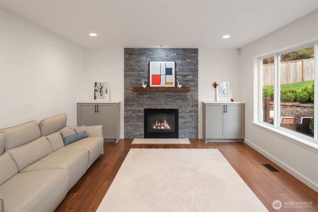 27815 NE 30th Street, Redmond, WA 98053