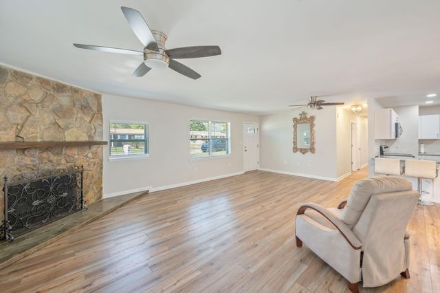 12 11th Street, Shalimar, FL 32579