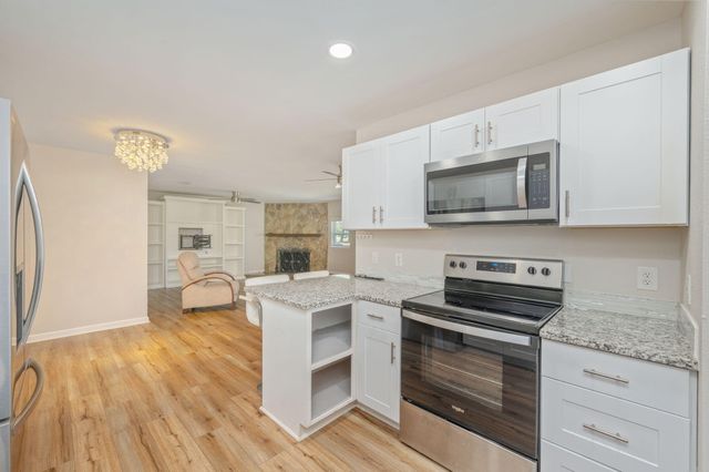 12 11th Street, Shalimar, FL 32579