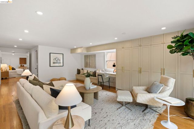 1362 Trestle Glen Rd., Oakland, CA 94610