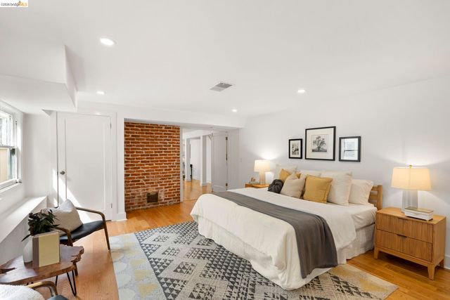 1362 Trestle Glen Rd., Oakland, CA 94610