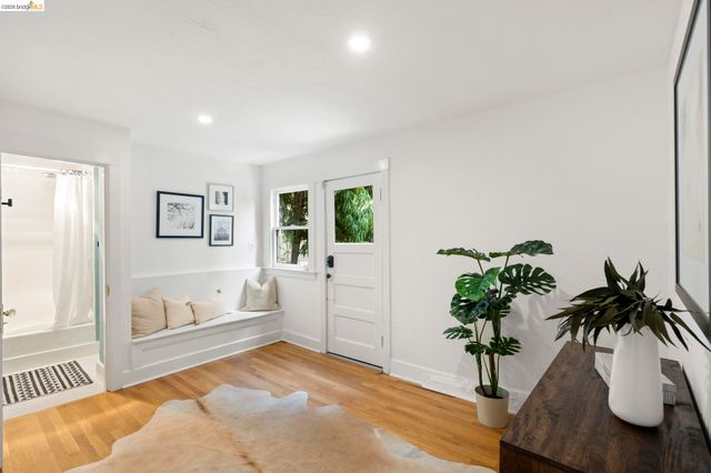 1362 Trestle Glen Rd., Oakland, CA 94610