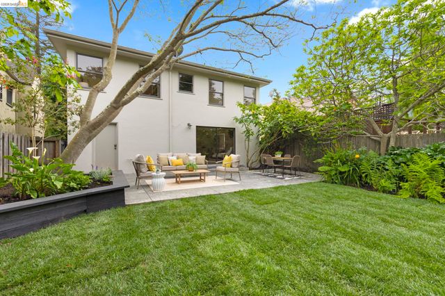 1362 Trestle Glen Rd., Oakland, CA 94610