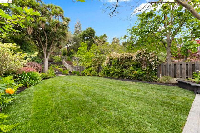 1362 Trestle Glen Rd., Oakland, CA 94610