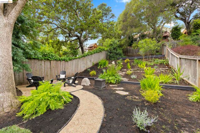 1362 Trestle Glen Rd., Oakland, CA 94610