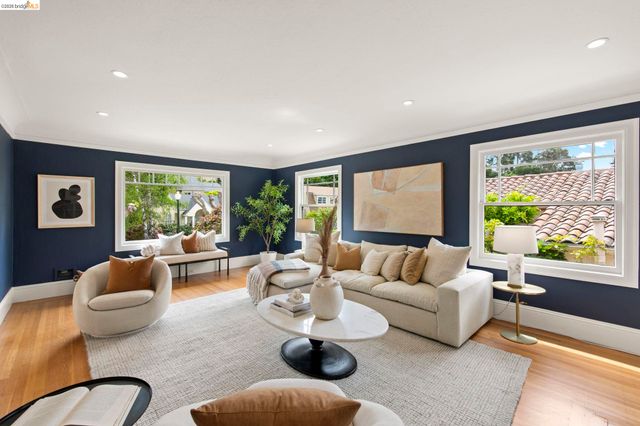 1362 Trestle Glen Rd., Oakland, CA 94610