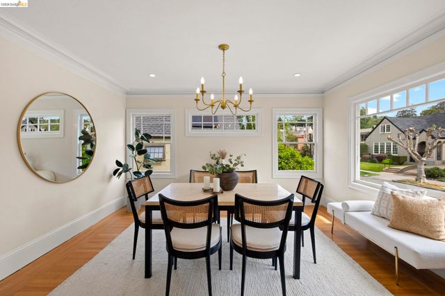 1362 Trestle Glen Rd., Oakland, CA 94610