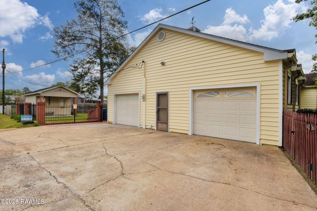 107 Macarthur Drive, Sunset, LA 70584