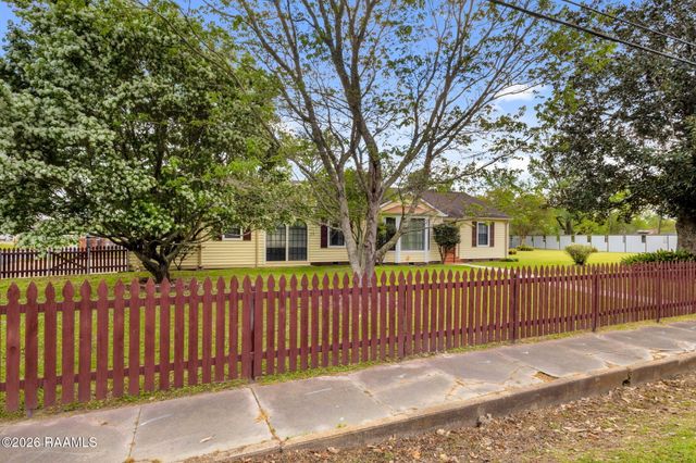 107 Macarthur Drive, Sunset, LA 70584