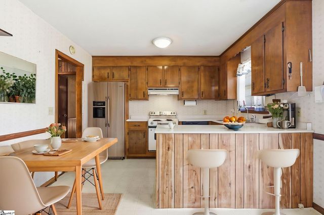 305 Vine Hill Road, Greenville, SC 29607