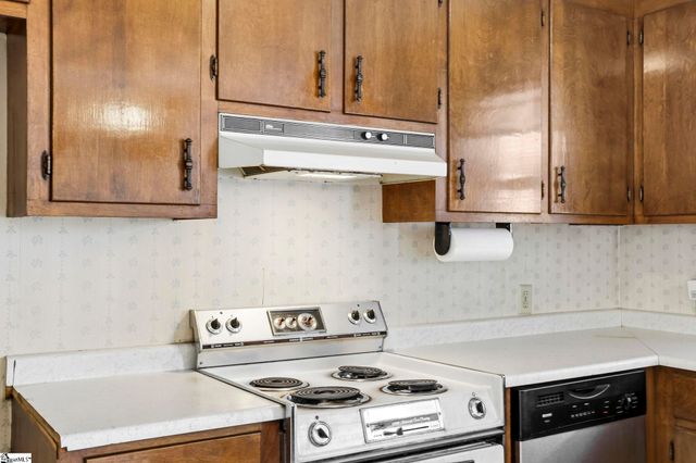 305 Vine Hill Road, Greenville, SC 29607