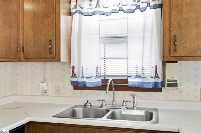 305 Vine Hill Road, Greenville, SC 29607