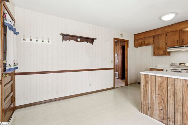 305 Vine Hill Road, Greenville, SC 29607