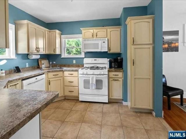 146 Kensington Avenue, Norwood, NJ 07648