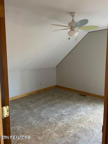 300 eagle ridge Rd, Kingston, TN 37763