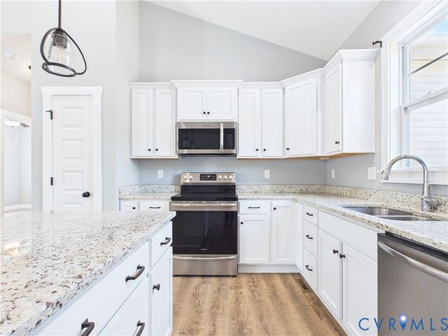 6795 Darlington Heights Rd, Farmville, VA 23901