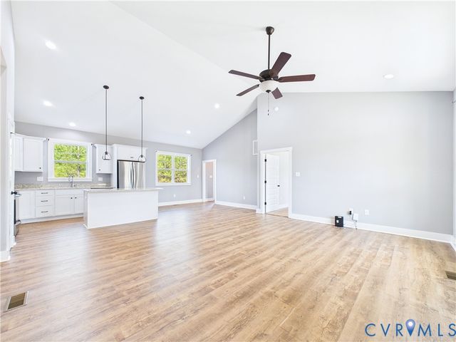 6795 Darlington Heights Rd, Farmville, VA 23901