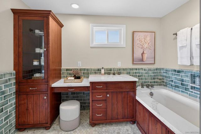 13871 Durango Dr, Del Mar, CA 92014