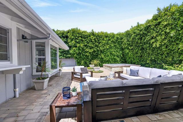 13871 Durango Dr, Del Mar, CA 92014