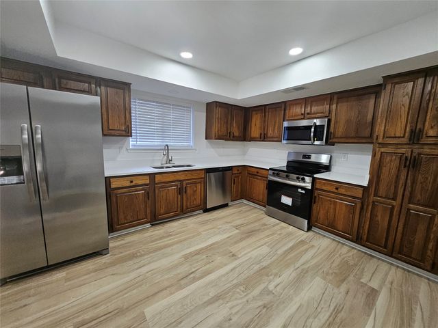 2709 Heather Glen Court, Carrollton, TX 75006