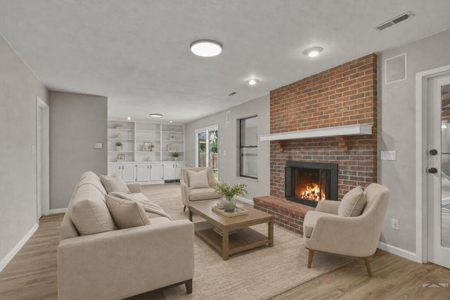 156 Encino Dr, Pueblo, CO 81005