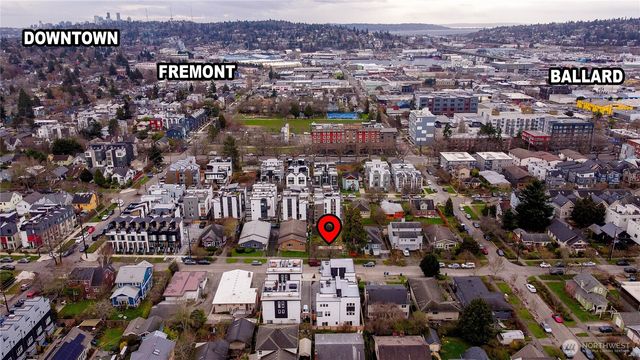 927 NW 57th Street, Seattle, WA 98107