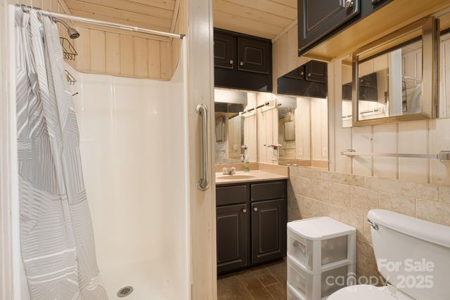 197 Roland Hill Road, Burnsville, NC 28714