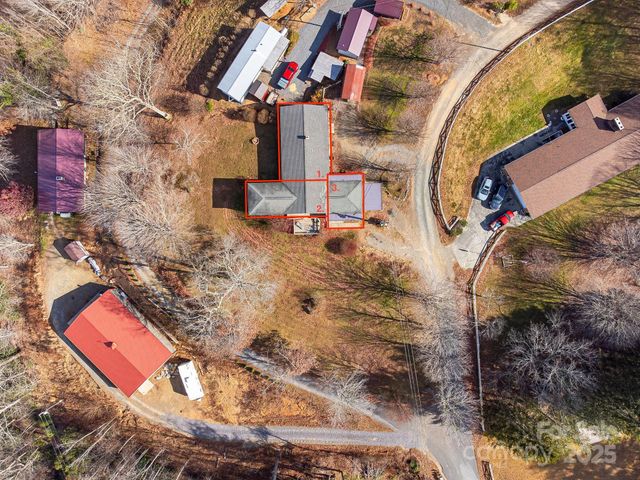 197 Roland Hill Road, Burnsville, NC 28714