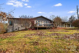 197 Roland Hill Road, Burnsville, NC 28714