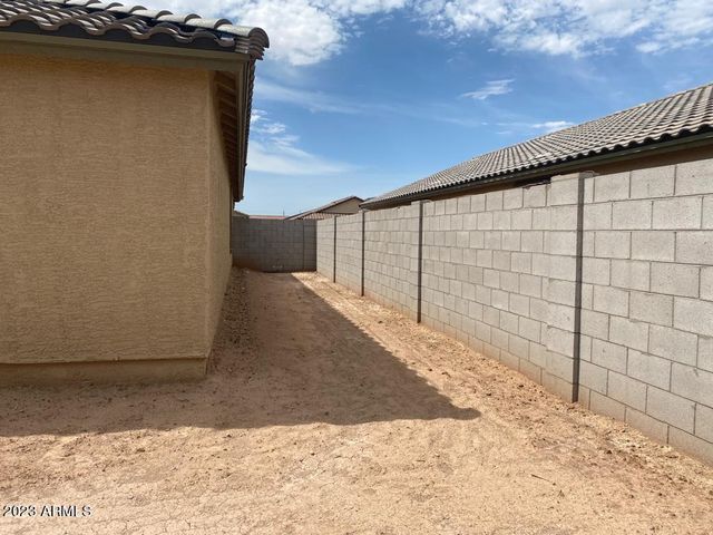 815 S SILVERCREEK Court, Casa Grande, AZ 85122