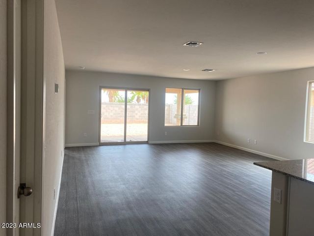 815 S SILVERCREEK Court, Casa Grande, AZ 85122