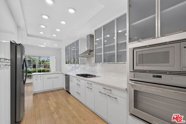 4338 Redwood Avenue B114, Marina Del Rey, CA 90292